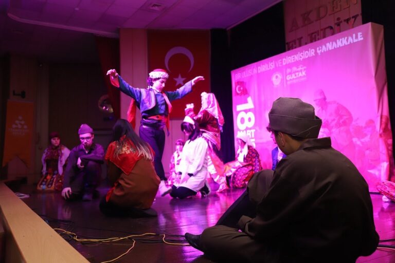 AKDENİZ BELEDİYESİ, ÇANAKKALE ZAFERİ ANMA PROGRAMI DÜZENLEDİ