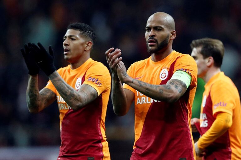 GALATASARAY SONUNU GETİREMEDİ